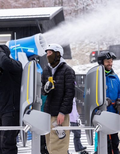 Snowboard rentals at Hatley Pointe resort