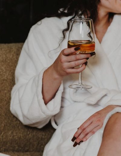 Family skiing at Hatley Pointe resort