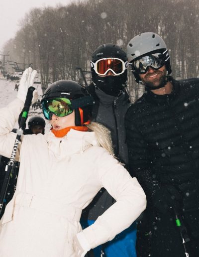 Après ski gathering at Hatley Pointe lodge