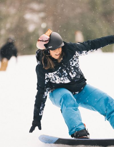 Kids playing in snow at Hatley Pointe