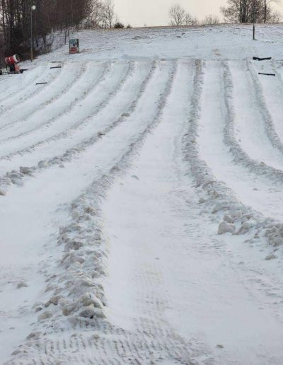 kids snow tubing in Mars Hill NC