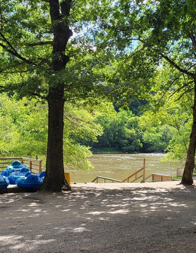 Zen Tubing shuttle and tube rental